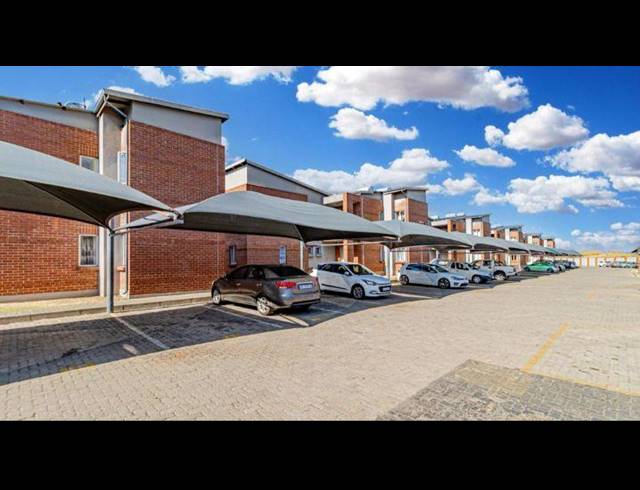 2 BEDROOM APARTMENT FOR SALE IN ESTHER PARK